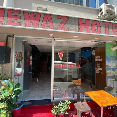 Newaz מלון